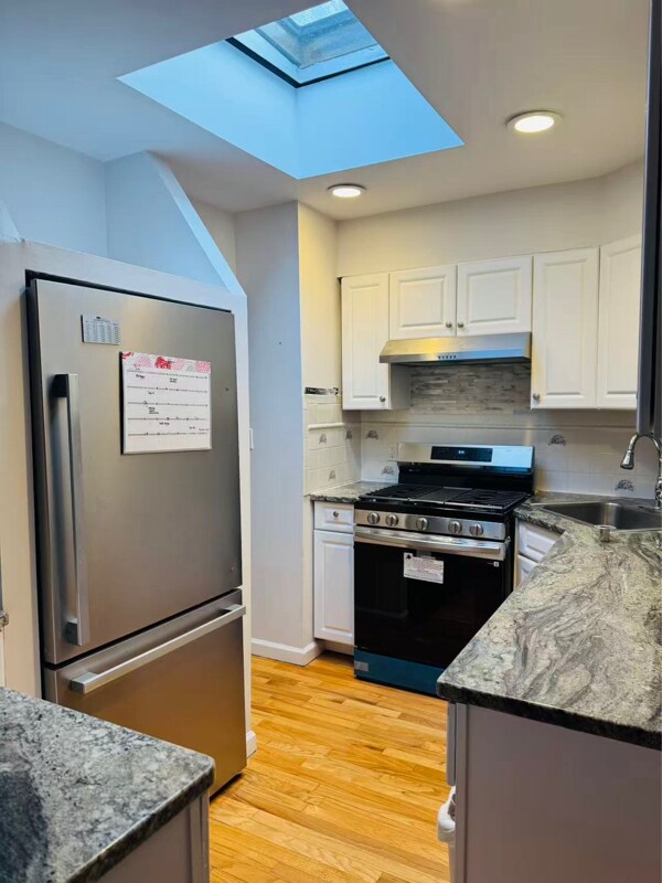 Photo - 121-25 6th Ave