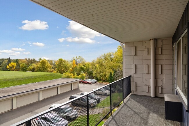 Photo - Imperial Heights Apartments