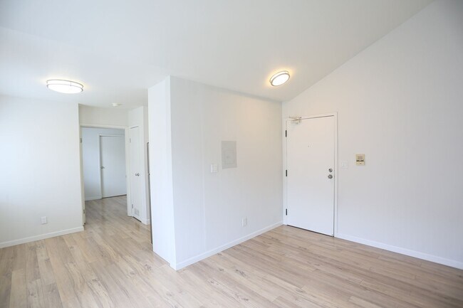 Photo - 301 Jayne Ave Unit 1