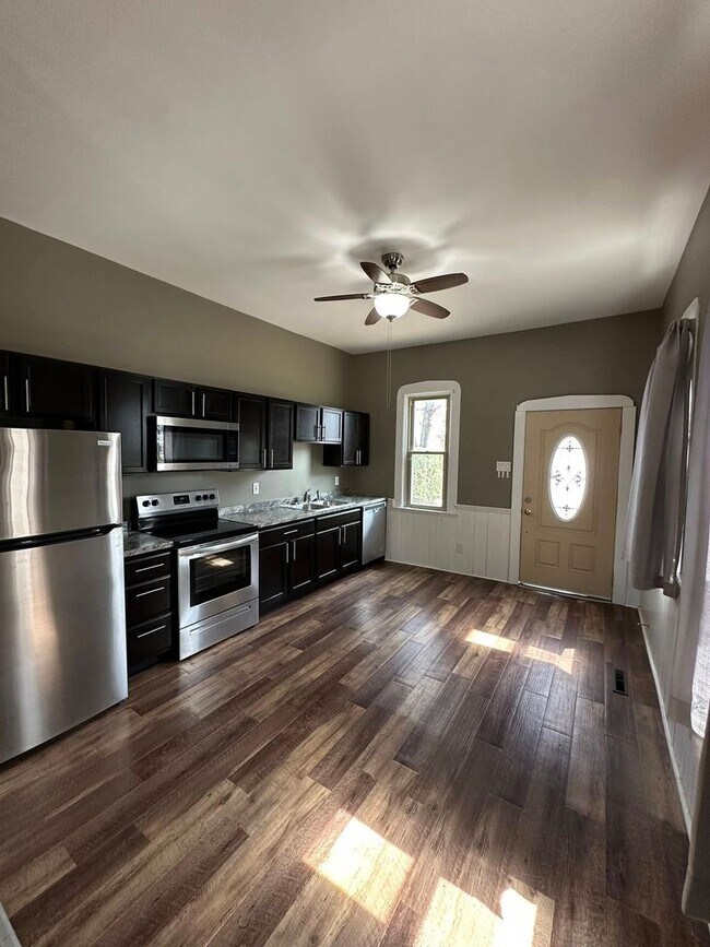 Photo - 309 S 8th St