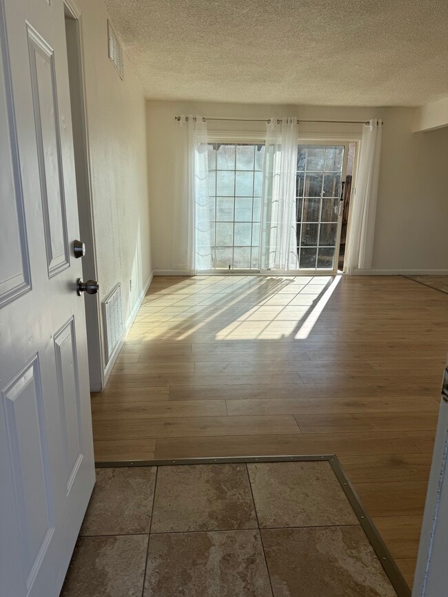 Photo - 144 E Avenue Q