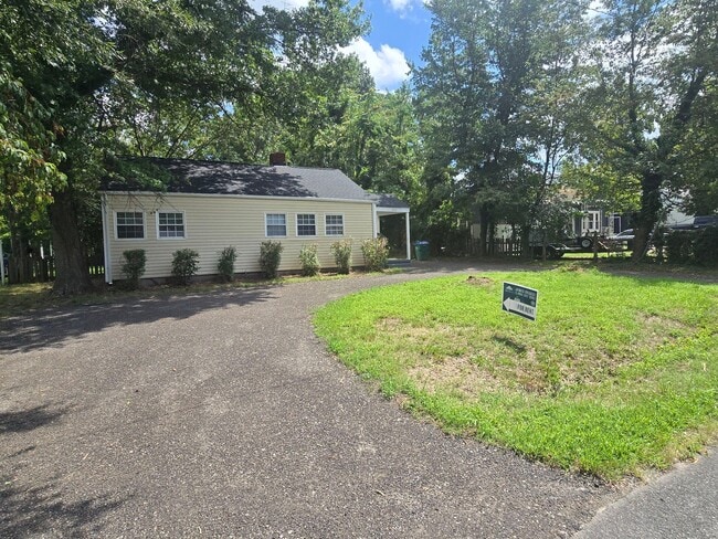 Photo - 1025 Bradley Ln
