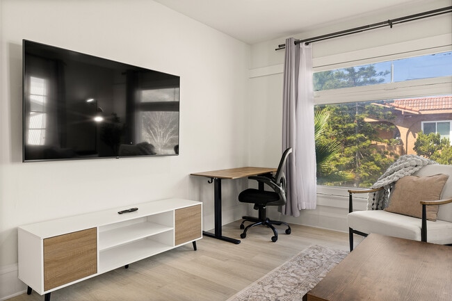 Photo - 36 Westminster Ave Unit D