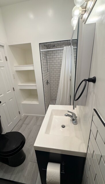 Bathroom - 6132 Orange St