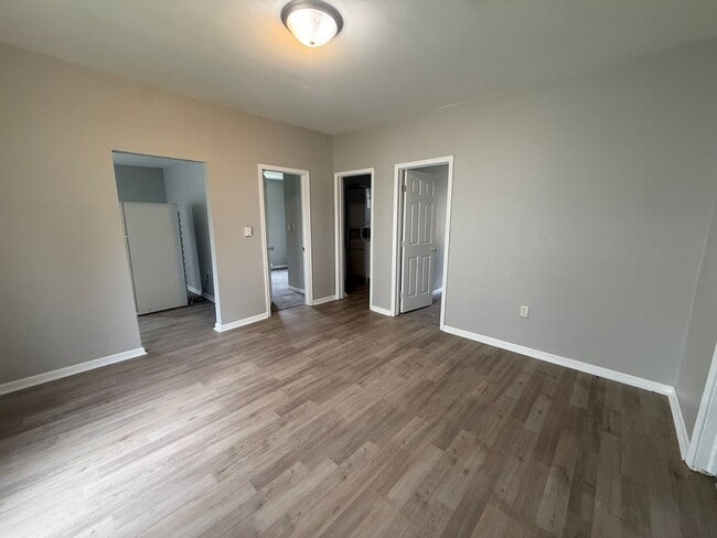Photo - 1709 W 9th St
