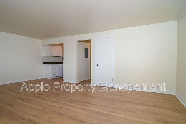Photo - 9244 Greenwood Ave N Unit 2