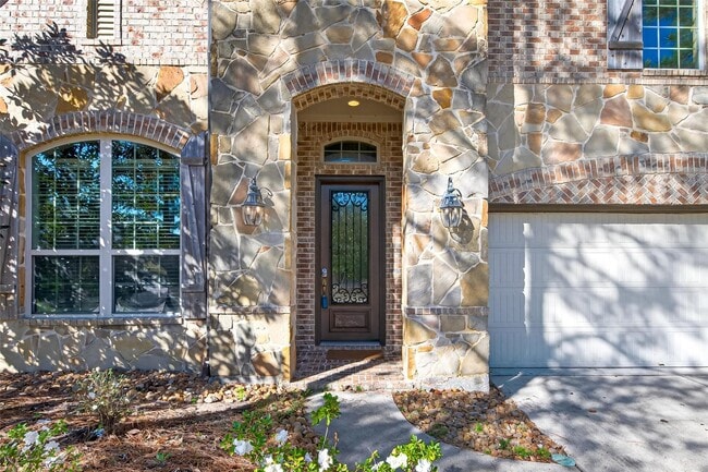 Photo - 14 S Sawbridge Cir