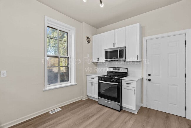 Photo - 3915 Russell Blvd Unidad 1f