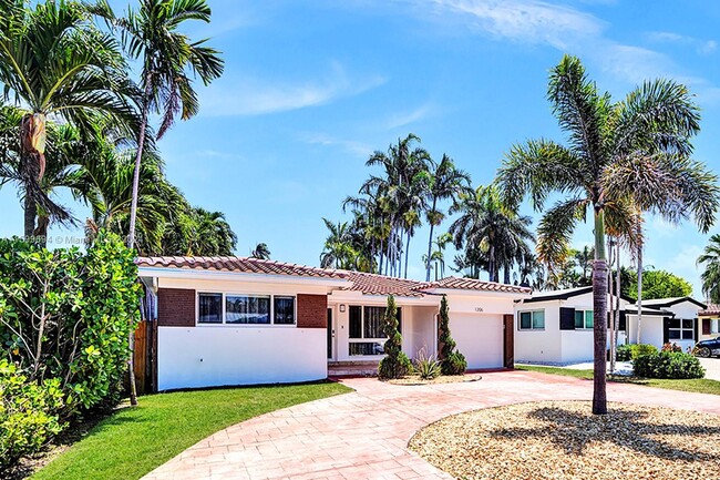 Photo - 1206 Lincoln St