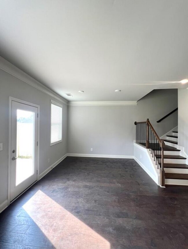 Photo - 3229 Weyhill Trl