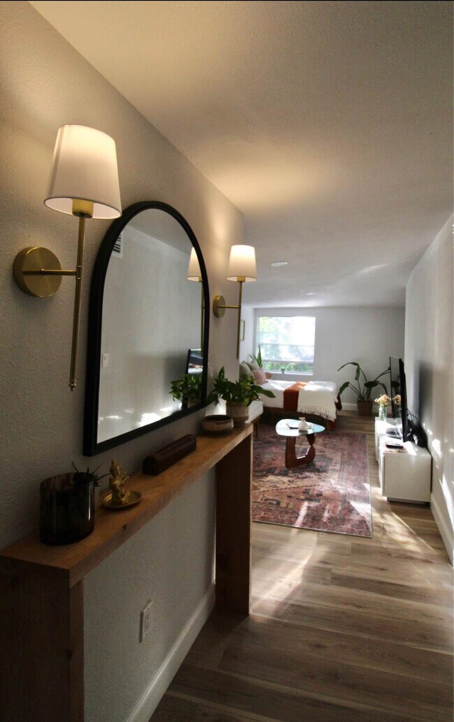 Photo - 2241 27th St S Unit Studio Side