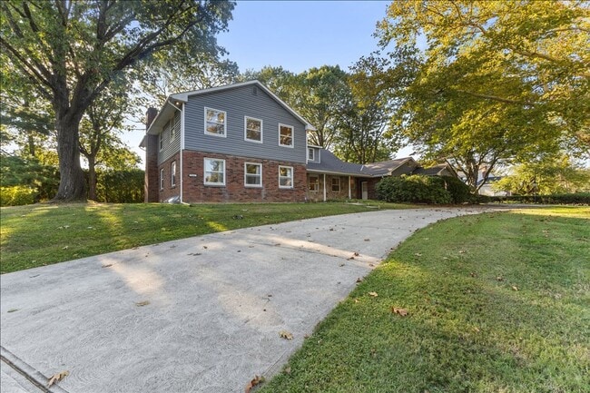 Photo - Magnificent 6 bedroom house in desirable H...