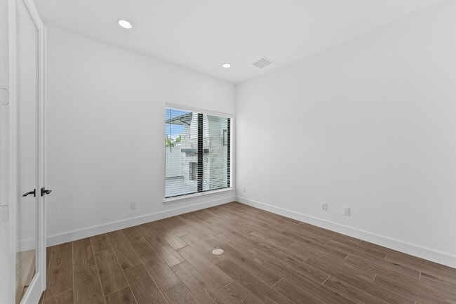 Photo - 1539 Spring Pl Dr