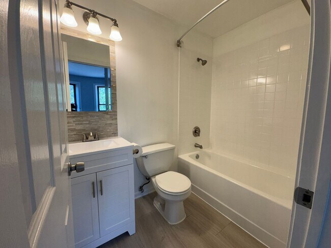 5900 S King Dr Unit 3C
