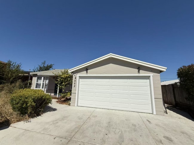 Building Photo - 1962 Griffin Dr Rental