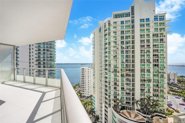 Photo - 1300 Brickell Bay Dr Unidad 1803