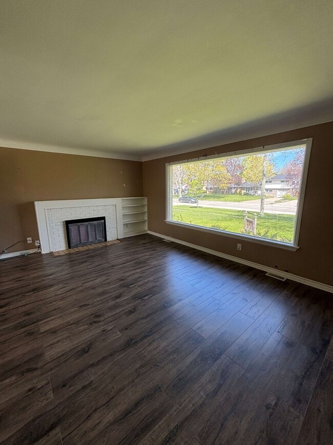 Photo - 837 Cathcart Blvd