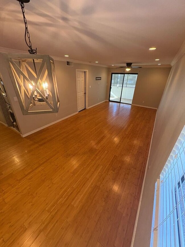 Photo - READY TO VIEW NOW!-HALF OFF FIRST MONTH RE...