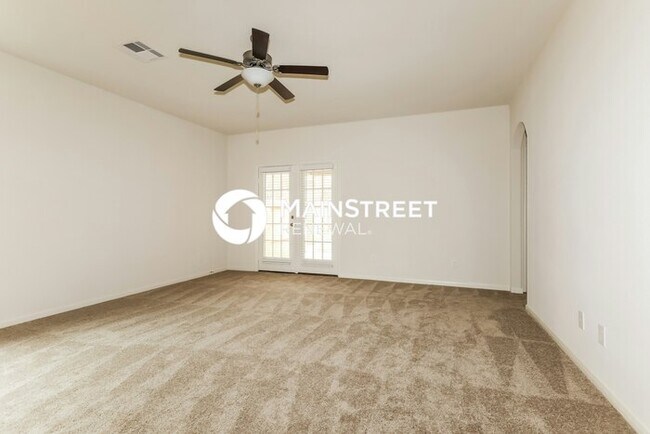 Photo - 3 Bedroom Pet-Friendly Home in Magnolia, TX with Main Street Renewal