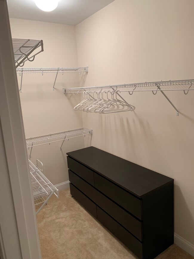 Armario - 719 S Braddock St Unidad Master Bedroom