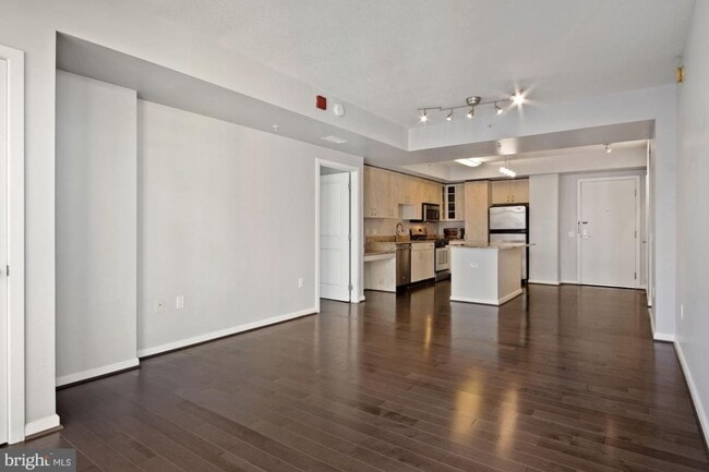 Photo - 440 L St NW Unit 904