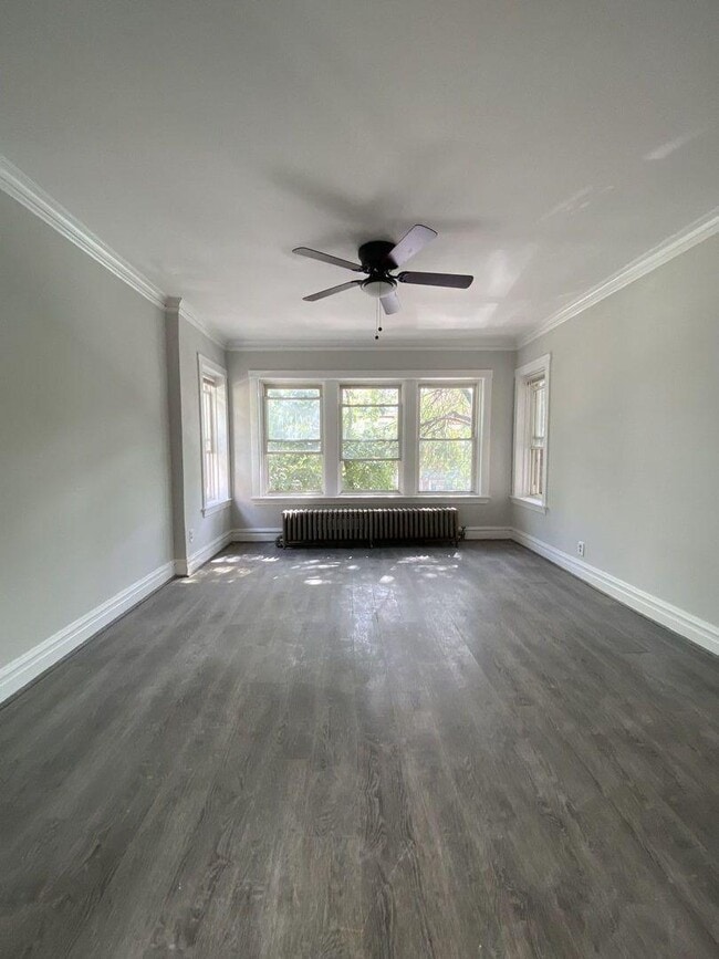 Building Photo - 2 bedroom in Chicago IL 60647 Unit 2