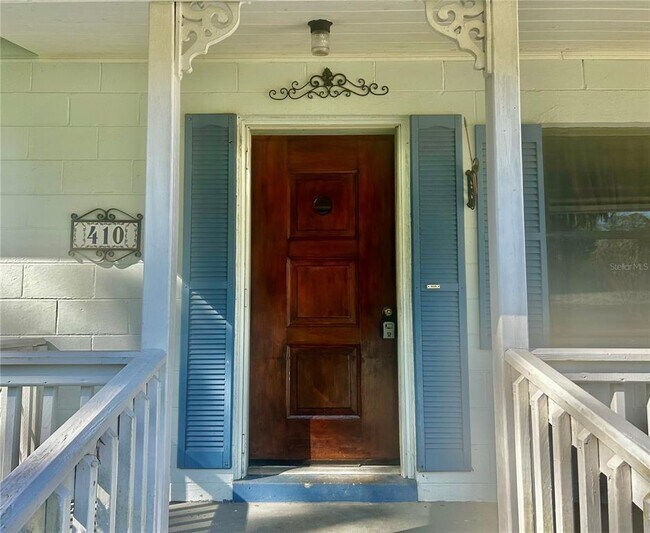 Photo - 410 NE 15th Ct