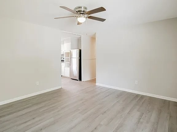 Photo - 414 Barclay Ave House