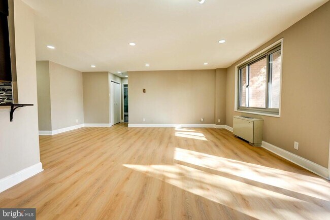 Photo - 1900 Lyttonsville Rd Unit 211