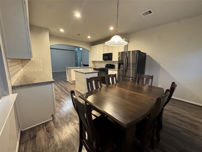 Photo - 10435 Moraine Lake Dr