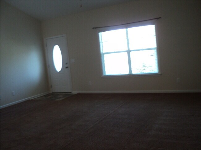 Photo - Great 3 Bedroom 2 Bath Located in the Rive...