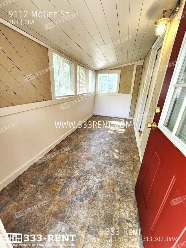 Photo - 9112 McGee St