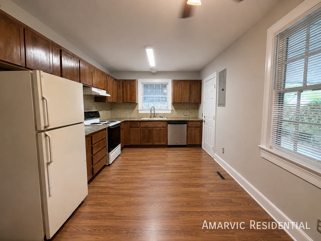 Photo - 907 Rudolph St