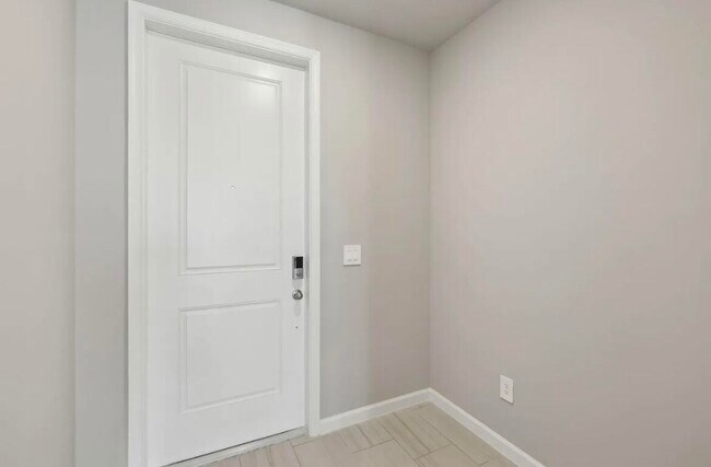 526 Salisbury Cir