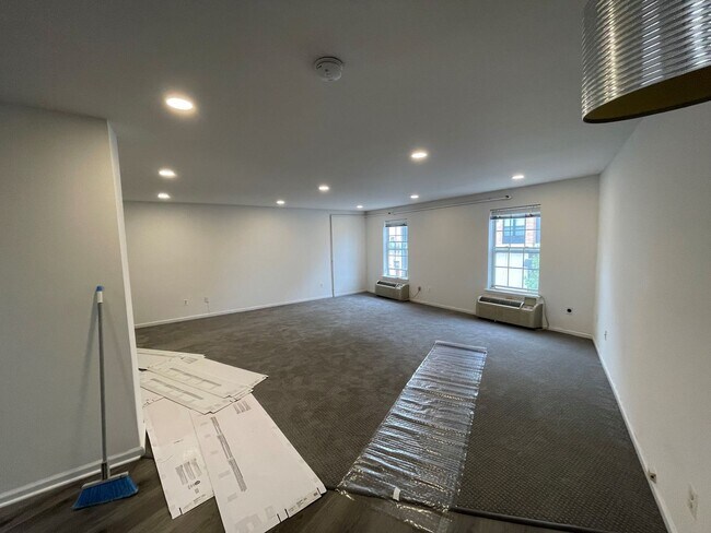 Photo - Riverside Apartments