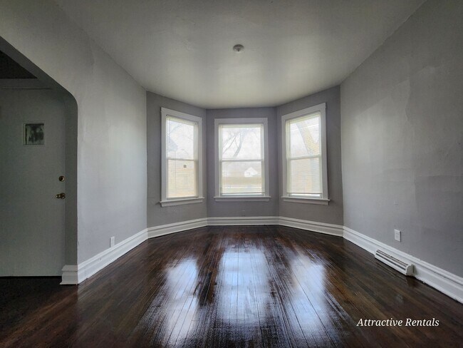Photo - 7632 S Drexel Ave Unit 2