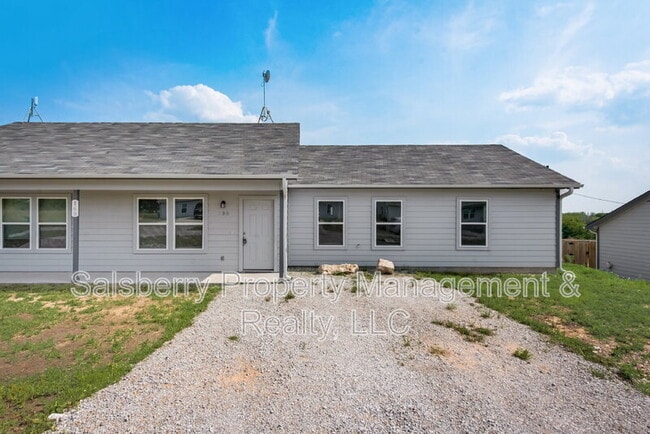 Building Photo - 114 Nail Ct Unit 100