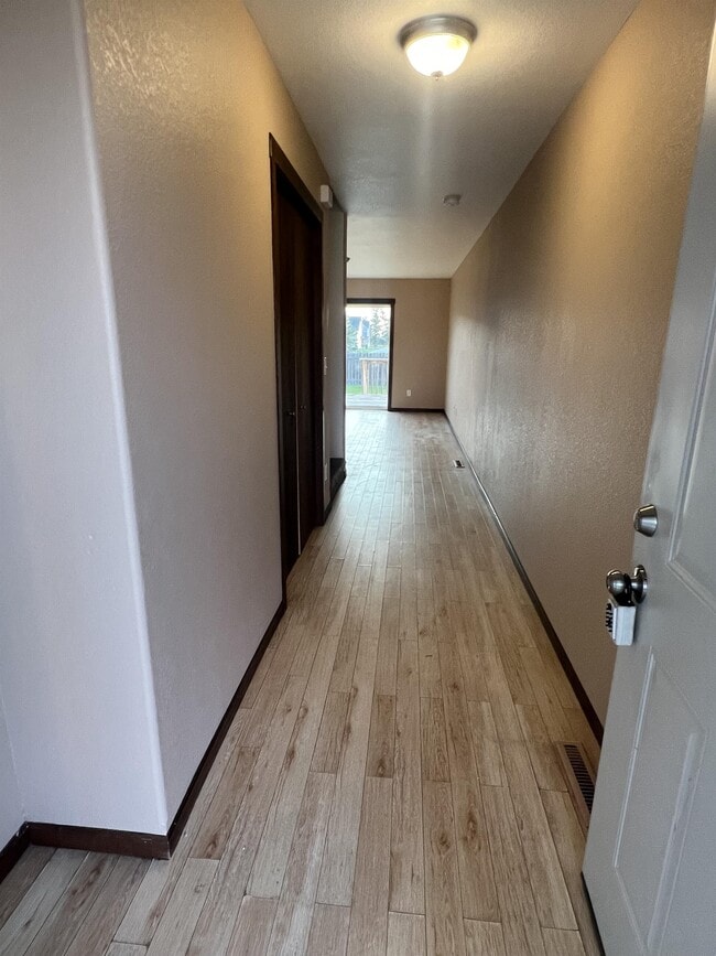 Photo - 3314 8th St W