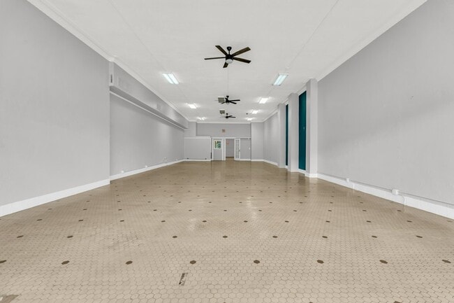 Photo - 423 Main St Unit 423