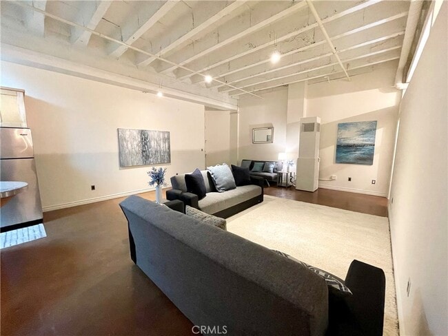 Building Photo - 312 W 5th St Unit 510-510 Rental