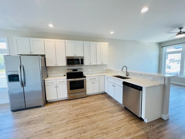 Photo - Modern Downtown Townhouse for Rent