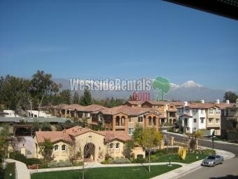 Photo - 728 W 1st St Townhome