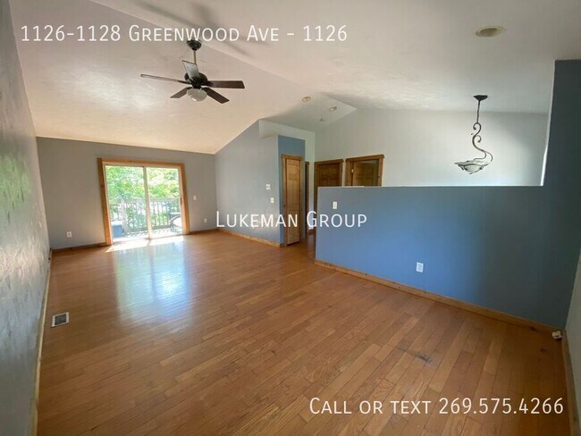 1126-1128 Greenwood Ave-1126 - 1126-1128 Greenwood Ave-1126 Apartment Unit 1126
