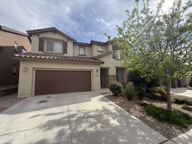 Building Photo - 6624 Yawkey Way NE