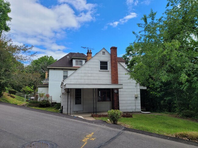 Photo - 1460 Obey St