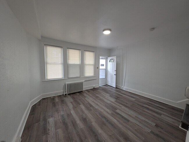Photo - 1056 N Ohio Ave