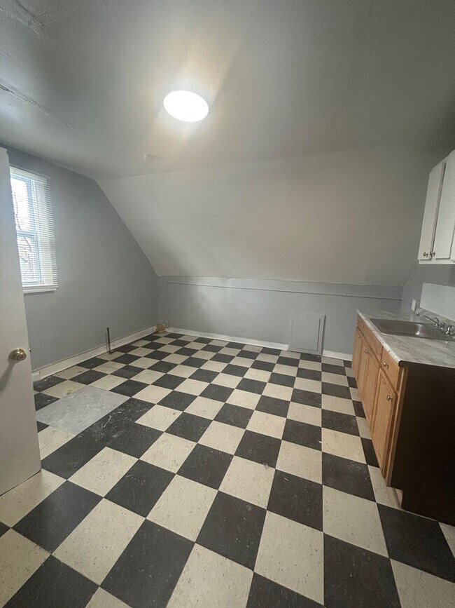 Photo - 3374 E 128th St Unidad 3