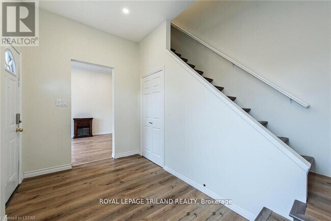 Photo - 101 Malakoff St