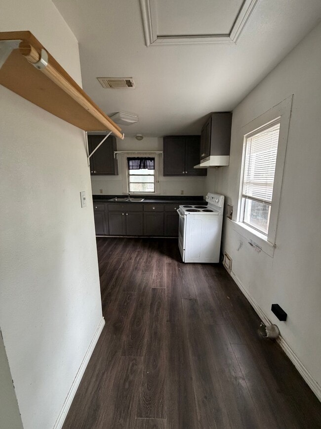 Photo - 807 S College Ave