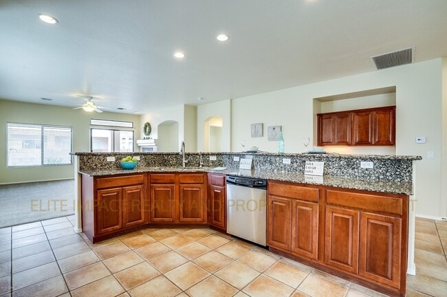 Photo - 316 W Sunrise Vista Dr